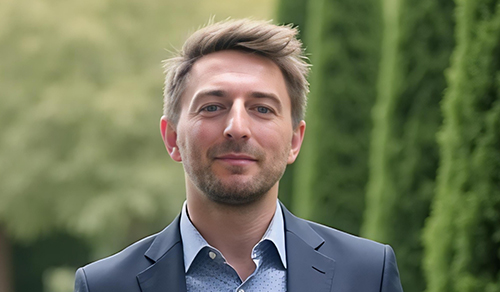 Udržitelné projekty mohou klubům zajistit přístup k penězům na lepší hráče, říká Martin Šlapák z Tipsportu